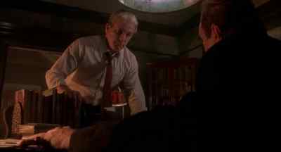 We have a problem.
A big problem. - Hard Target