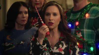 We have a situation here. - Haul Out the Holly: Lit Up