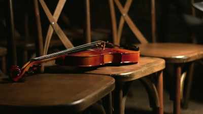 We have a violin and a bow, - New York Homicide