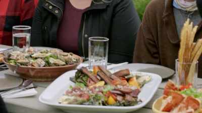 We have an aioli
underneath that I made
with poached oysters. - Gordon Ramsay: Uncharted