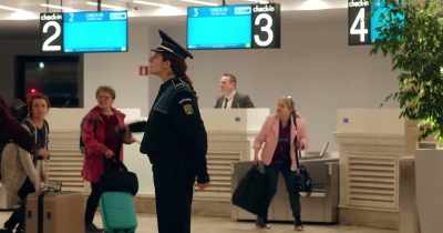 We have an emergency at check-in desks! - Ramon