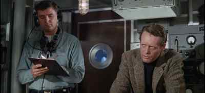 We have an escort, Mr. Jones. - Ice Station Zebra