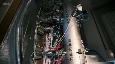 We have an instrument here that
allows you to look at an atom. - Secrets of Size: Atoms to Supergalaxies