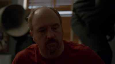 We have an orangutan--
Come on! - Louie