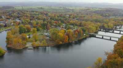 We have arrived at Fort Edward. - World's Most Scenic River Journeys