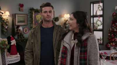 We have to be quick, so-- - Tails of Christmas