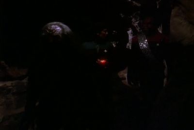 We have to change your bandage. - Star Trek: Deep Space Nine