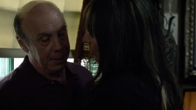 We have to find those letters,
Wayne. - Sons of Anarchy