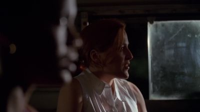 We have to get to the police. - The X-Files