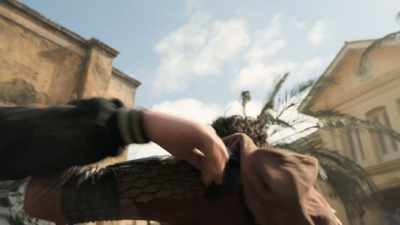 We have her, El.Your mother, she's here, she's-- - Vagrant Queen