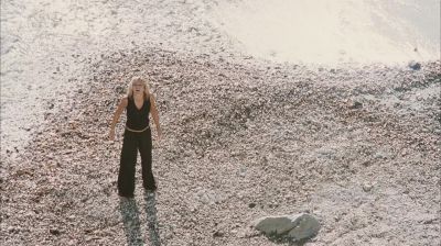 We have landed on a deserted island - Swept Away