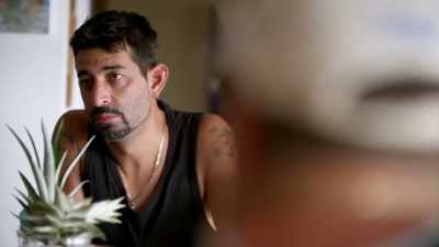 We have so many people
that are here willing to work
with us and help us out, - Deadliest Catch: Bloodline