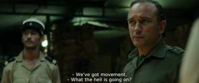 - We have movement.
- What is this? - 15 Minutes of War