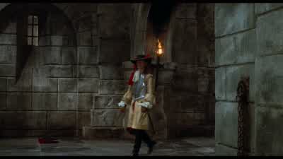 We have recaptured the prisoner. - The Man in the Iron Mask