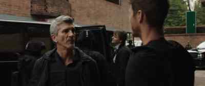 We have to save them! -But how? We have to think about it! What would Caesar do? - Sniper: Ultimate Kill