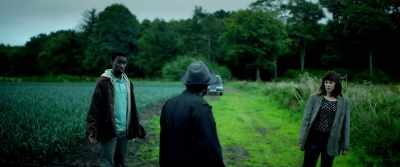 We... we have to take her with us.
It's the only thing we can do. - Utopia