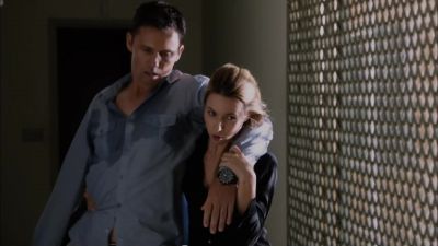 - WE HAVE TO KEEP MOVING. - Burn Notice