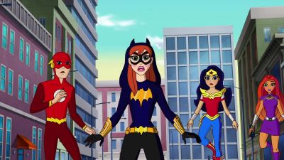 We heard the Save the day alarm - DC Super Hero Girls: Intergalactic Games