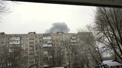We hide in the entryway
of a building - 20 Days in Mariupol