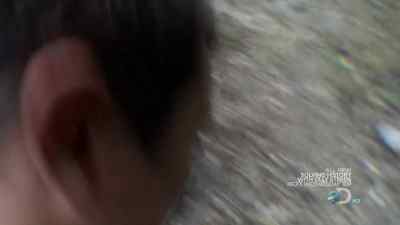 WE JUST HAVE TO GET MOVING
DOWN THERE. - Man vs. Wild