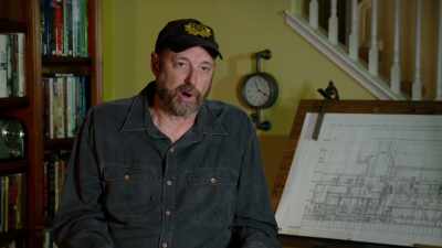 We knew that the model
was gonna have to break, - Titanic: 20 Years Later with James Cameron