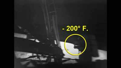 We know that Armstrong held the camera
for more than 30 minutes - American Moon