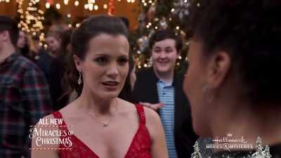 - We know how to throw a party.
- We really do. - Holiday for Heroes