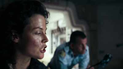 We know it's using
the air shafts.[Talking indistinctly] - James Cameron's Story of Science Fiction