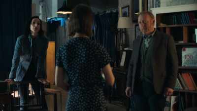 We know you volunteer for a
charity called Hadlow House. - The Chelsea Detective