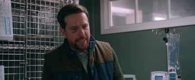 We know you're our father.
Why can't you just say it? - Father Figures