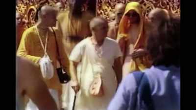 -We were left to
deal with an ego - Krishnas: Gurus. Karma. Murder.