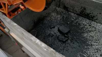 We like these chunks
that we're going
to be pulling up, - Sewer Divers