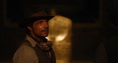 We load the trucks. - Night at the Museum: Secret of the Tomb