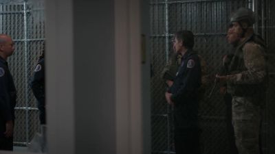 We lost two of our guards in that hole. - Manifest