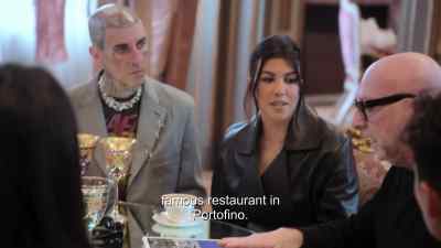 - We love it.
- And for the dinner, - The Kardashians