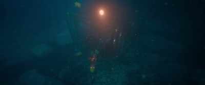 We made it, Kate! We made it!
Flaughs) - 47 Meters Down
