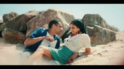 -We marry.
-(SNICKERS) - Little Birds