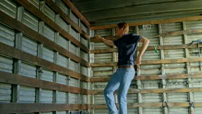 We missed a very important delivery. - Narcos