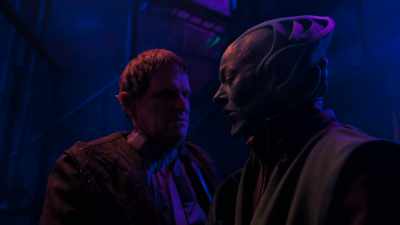 -We must find her.
-Dengar, Ihred! - Vagrant Queen