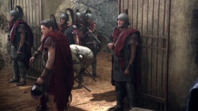 We must keep appearance of mourning - Spartacus