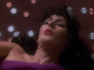 We mustn't do this. - Star Trek: The Next Generation