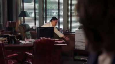 We need a face, an insider-- - Bluff City Law