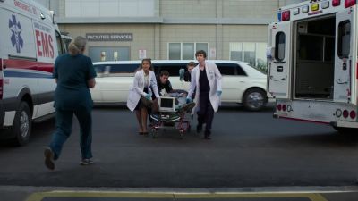 We need a head CT and a trauma panel. - The Good Doctor
