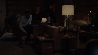 We need to act like nothing's changed,
not until we know we're safe. - Slasher