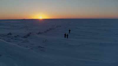 We need to break down the big
picture into smaller, bite sized
challenges. - Shackleton: The Greatest Story of Survival