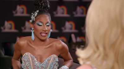 We need to decide on some
drink recipes for the motel. - Trixie Motel