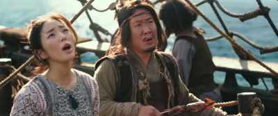 -We need to eat dinner too.
-I… - The Pirates: The Last Royal Treasure