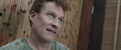 We need to focus on surviving, okay? - The Requin