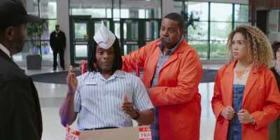 - We need to get inside.
- You need to show me ID first. - Good Burger 2