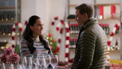 - We need to get you inspired.
I have an idea. - A Sprinkle of Christmas